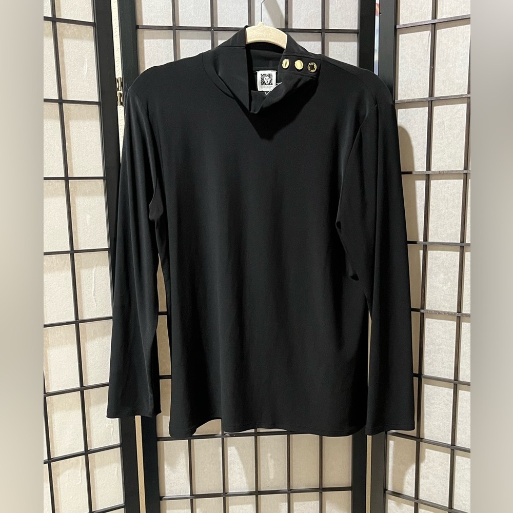 ANNE KLEIIN Black LONG SLEEVE MOCK TURTLENECK with Gold Logo Buttons WOMEN SZ L